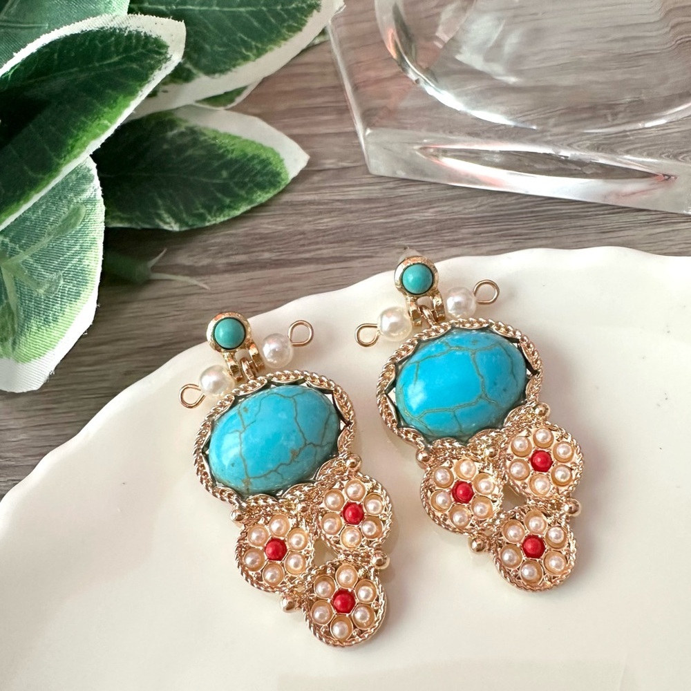 2/$30🌵 Turquoise Stone Gold White Faux Pearl Flower Earrings Bollywood NEW Gift